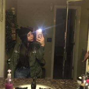Meet your Posher, Gabbie